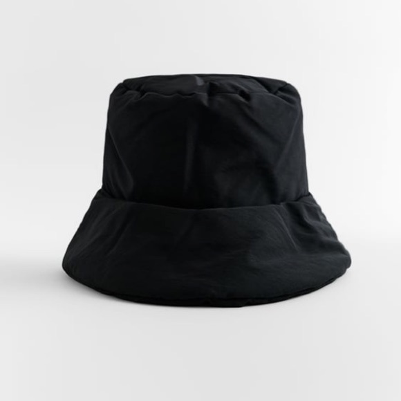 Zara Accessories - NWT. Zara Black Quilted Bucket Hat. Size M.